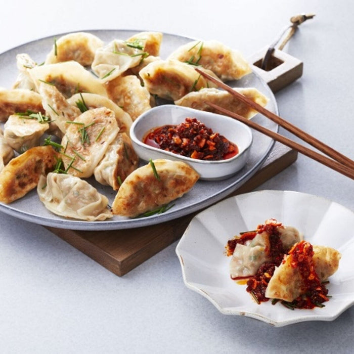 S&B Umami Topping Crunchy Garlic With Chili Oil 400g Tin Family Size Type Honeydaes - Japan Foods Grocery Online 